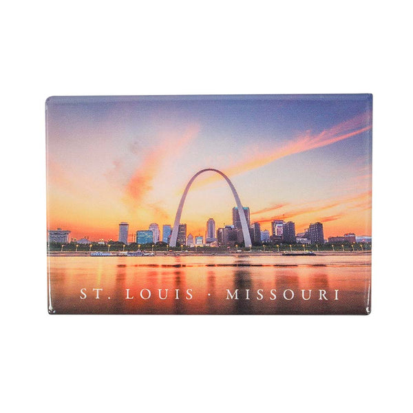 St. Louis Downtown at Sunset Magnet 2" x 3" (DZ)